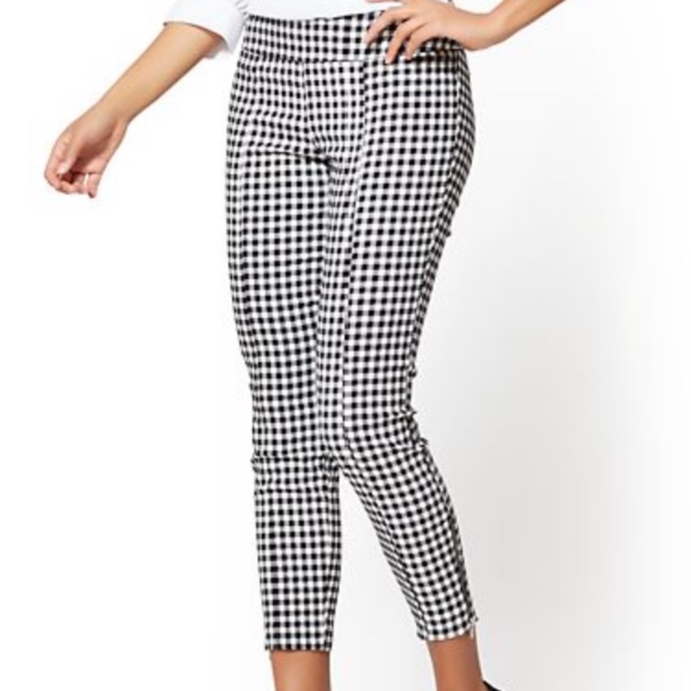 🆕 NY&CO Slim Ankle Pants